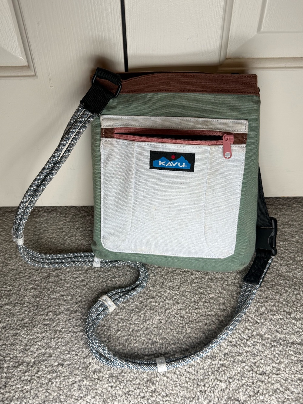 EUC Kavu Olive Green, White & Pink Messenger Sling Bag